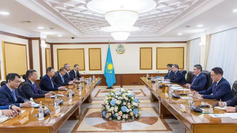 Председатель совета директоров Zijin встречается с премьер-министром Казахстана в Астане после заключения крупной сделки по приобретению золотого рудника